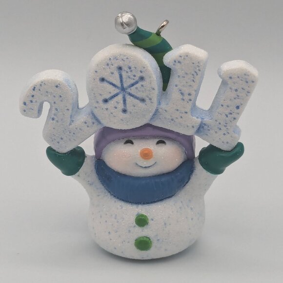 Hallmark Keepsake Frosty Fun Decade 2011 Christmas Ornament - 2nd in the Series - Picture 1 of 9